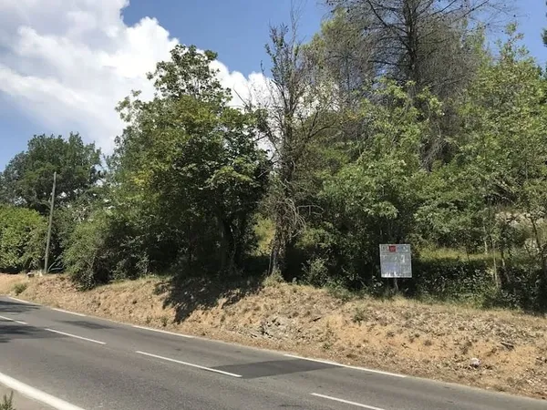 Terrain 700 m²