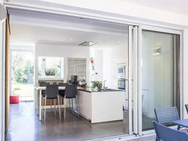 Maison 6 pièces 240 m²