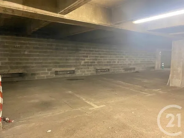 Parking 12 m²