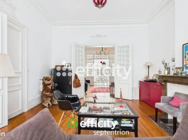 Maison 9 pièces 240 m²