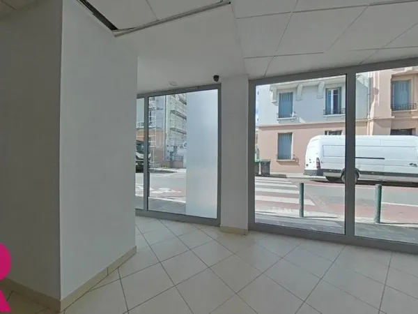 À VENDRE - MURS COMMERCIAUX LIBRES