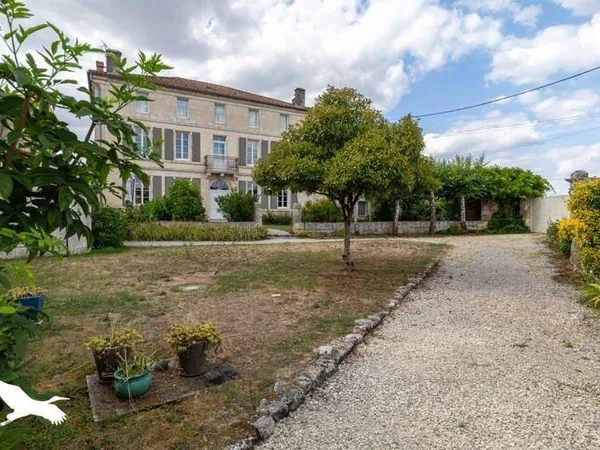 Maison 9 pièces 286 m²