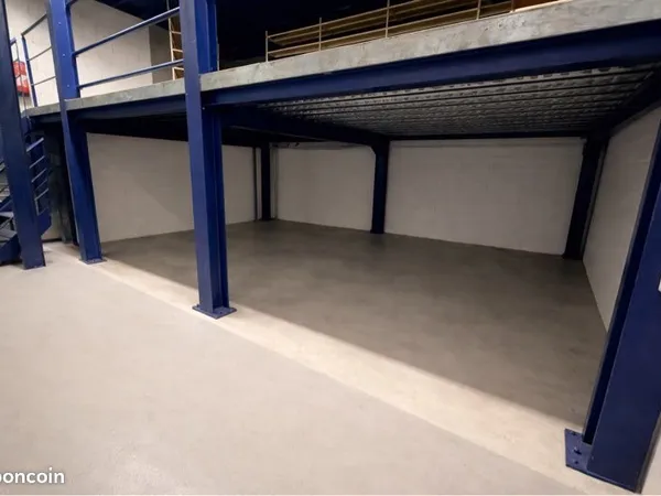 Local 100m² sécurisé (blindé) - stockage - Valsonne (69)
