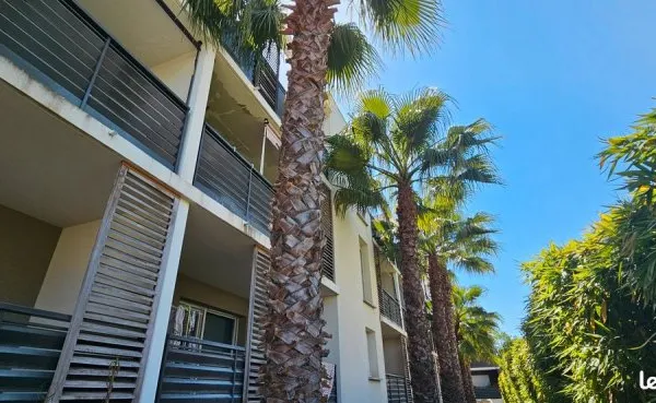 Castelnau le lez a louer proche centre f2 40m2 environ avec terrasse et parking prive