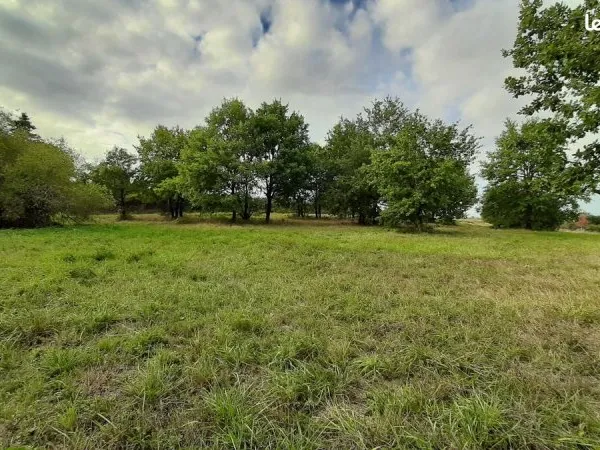 Terrain 1670 m² DAMAZAN