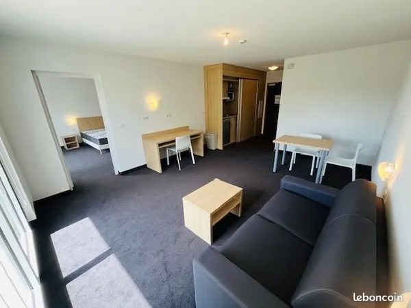 Grand appartement T2 Neuf meublé 50m² LARMOR-PLAGE avec balcon