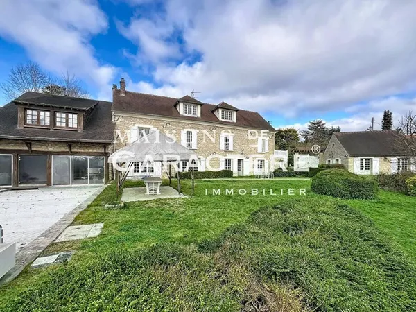 Maison 12 pièces 380 m²
