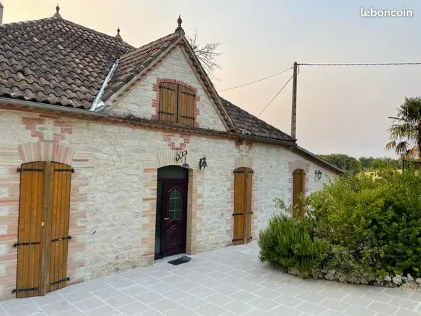 Belle maison en pierre