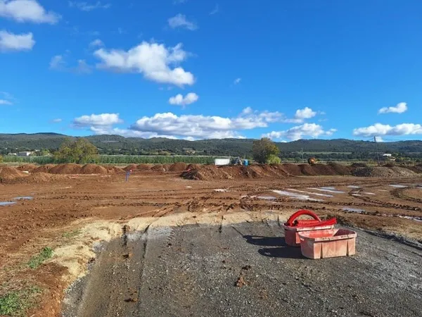 Terrain 668 m²