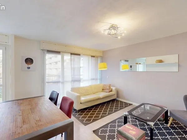 Chambre 5 pièces 97 m²
