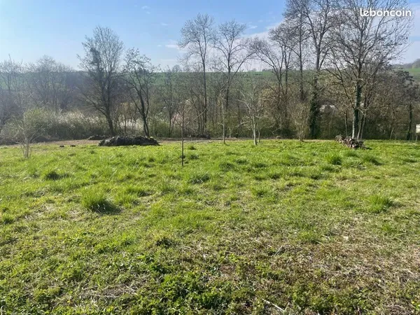 Terrain constructible à Montgon