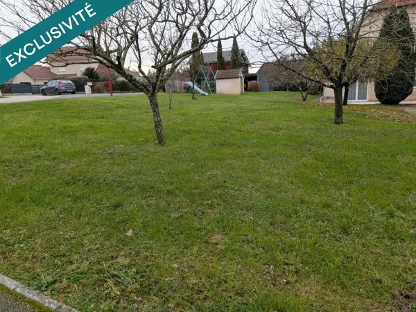 Terrain 300 m²