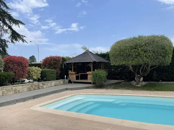 Maison 6 pièces 177 m²