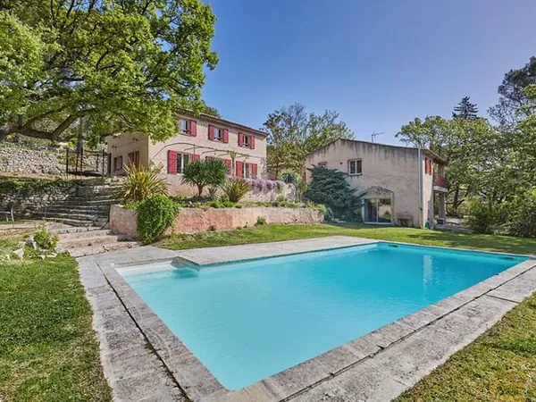 Propriété Eguilles