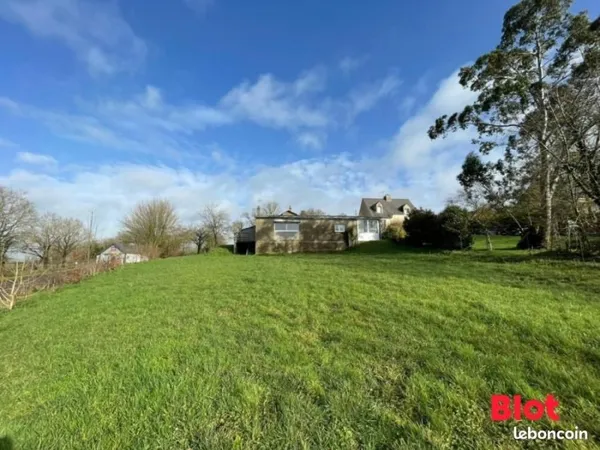 Maison 4 pièces 300 m²