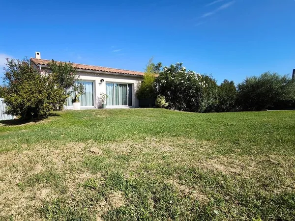 PLAN D'ORGON - Villa contemporaine 144 m² - 5 chambres - terrain 1000 m² - secteur recherché et calm