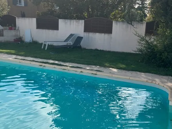 Maison jardin piscine