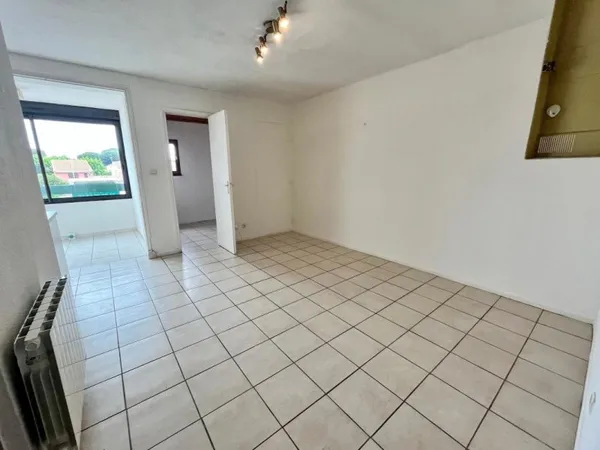 Bel appartement avec parking idéalement situé