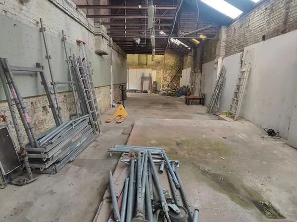 Local 160 m² BETHUNE