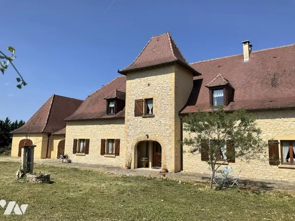 Maison 10 pièces 320 m²