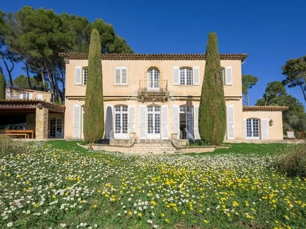 Exclusivite-Mougins-Villa Provencale Vues Panoramique Mer