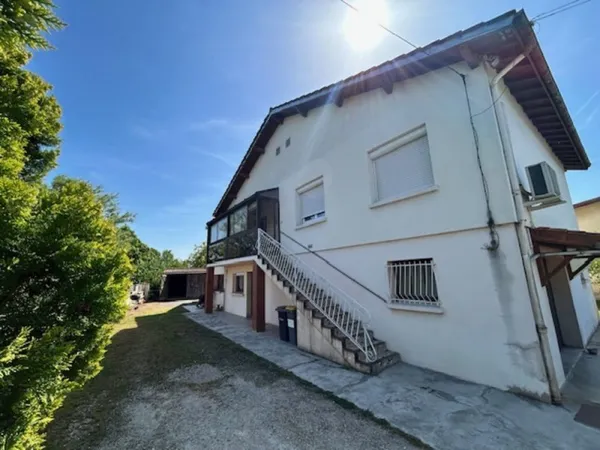 A découvrir grande maison de 180m2 avec garage