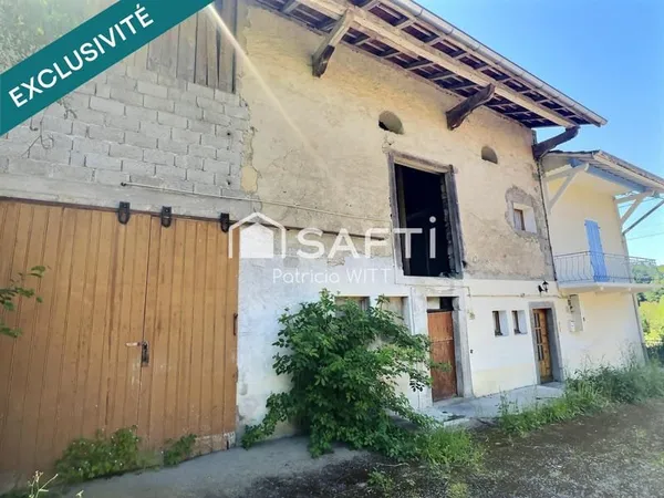 Maison de village avec dépendances (grange et écuries) - ORCIER (74550)