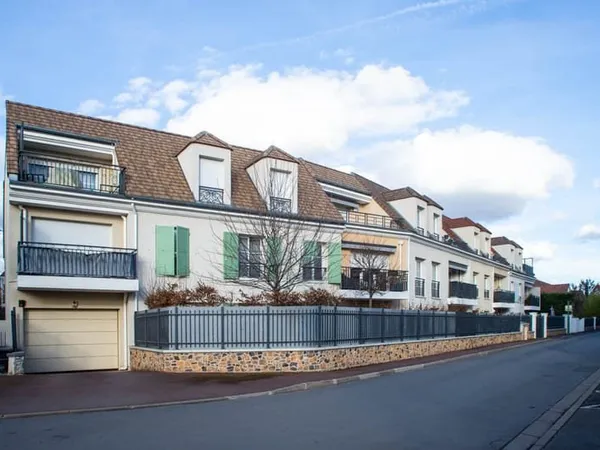 APPARTEMENT 4 PIÈCES, PARKING SOUS-SOL ET CELLIER