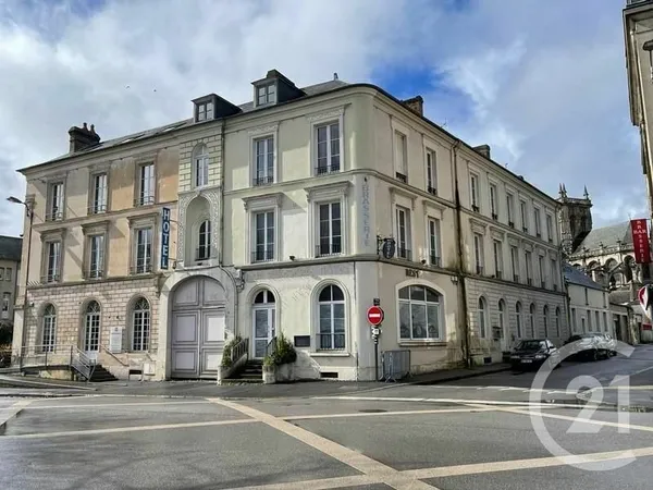 Bâtiment 846 m²