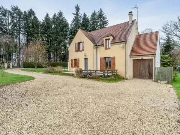 Maison spacieuse de 142 m² à Montjavoult