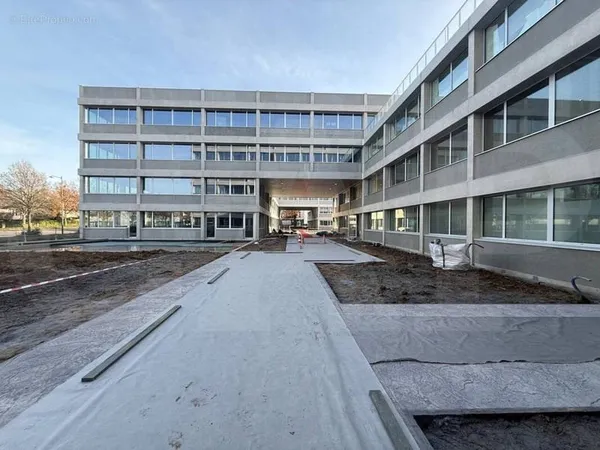 Commerce 134 m² à Rennes