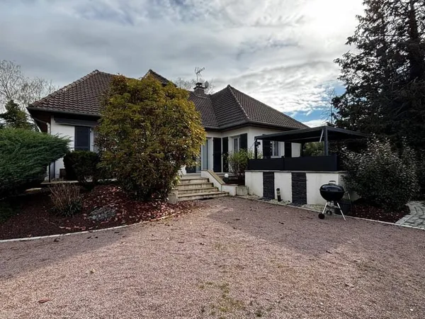 Maison 8 pièces 165 m²