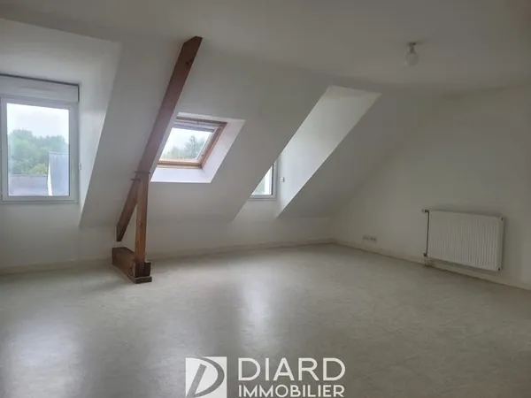 Exclusivité Cabinet Diard Immobilier Chateaubourg ! Appartement Type 3 au dernier étage