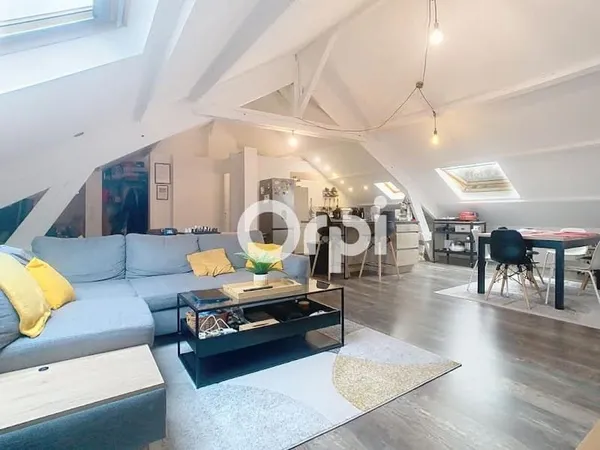 Loft 2 pièces 119 m²