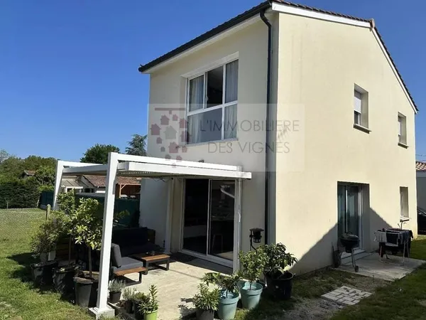 Maison 90 m²- 3 chambres - Garage - Piscine