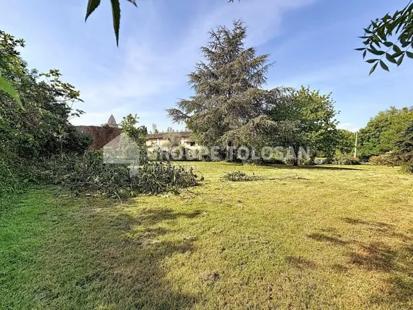 Terrain 639 m²