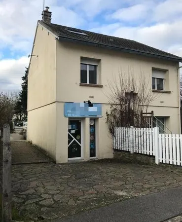Maison loué avec local commercial