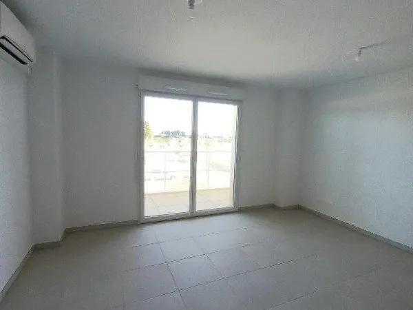 T1 avec balcon et parking à MONTEUX