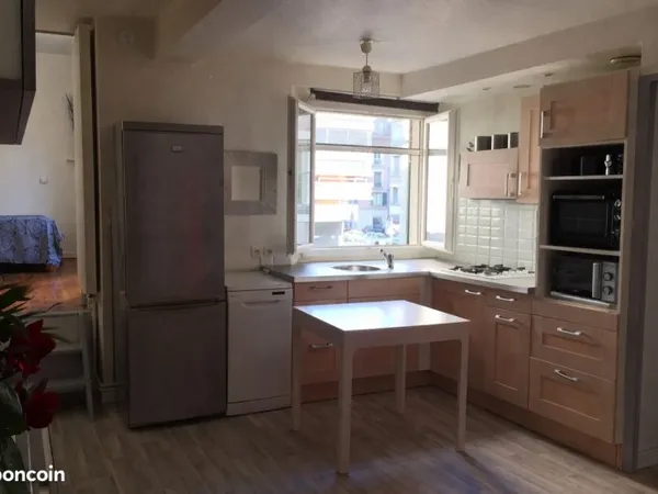 T2 fonctionnel en maison - 38 m² avec extérieur + grenier - clé en main - petite copro au calme - ch