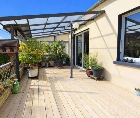 Rare et atypique : Grande maison de plain-pied 220 m² + 250 m² garage / atelier - Prestations haut d