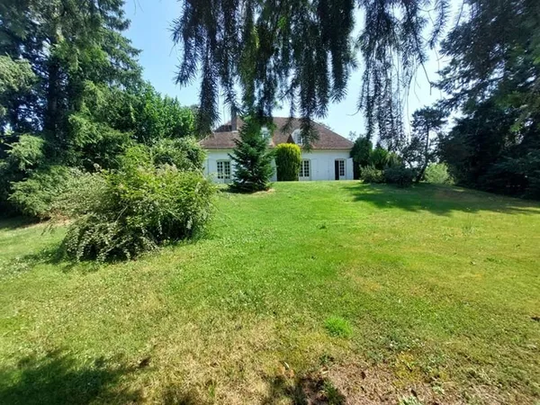 Maison Gueugnon 8 pièce(s) 200 m2