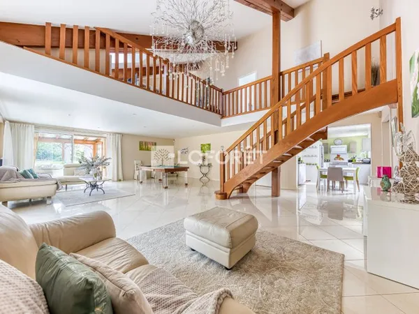 Maison 12 pièces 431 m²