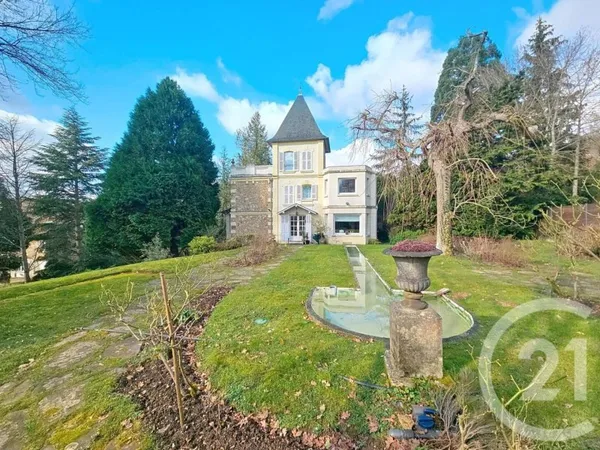 Maison 7 pièces 200 m²