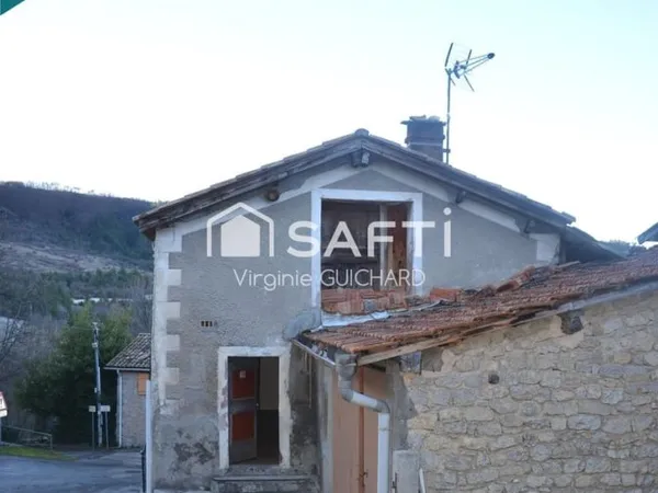 Maison de village mitoyenne ARCHAIL (04)