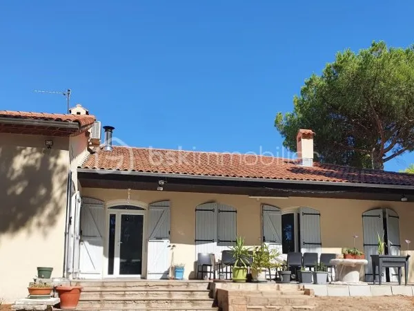 Maison 8 pièces 214 m²