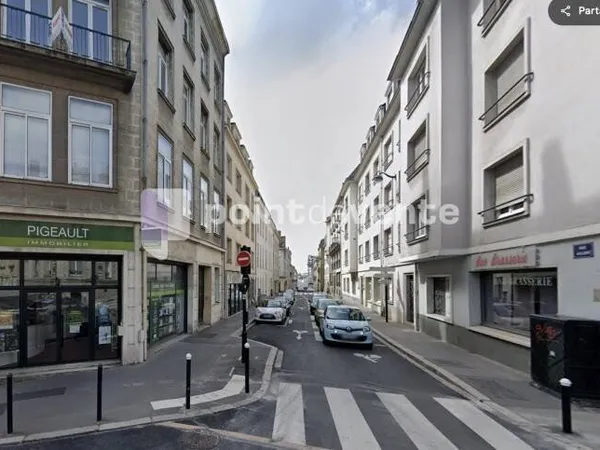 Local commercial 184 m²