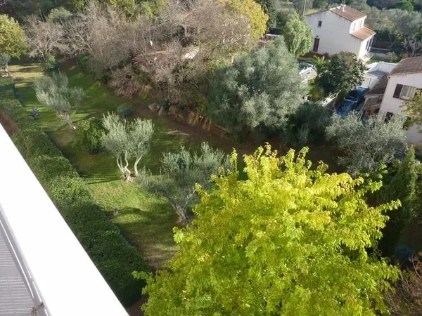 APPARTEMENT T3 cadre verdure TOULON PONT DE SUVE