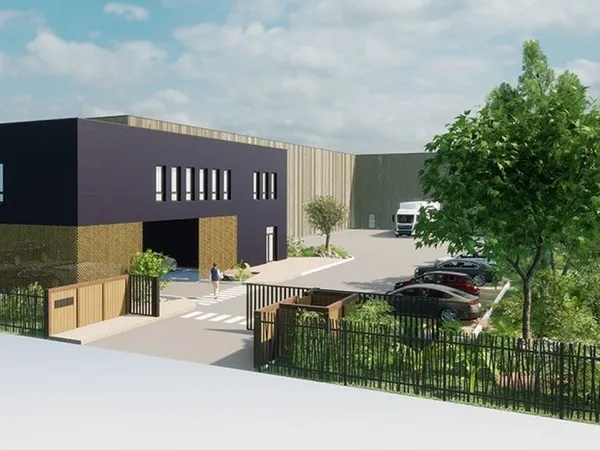 Local industriel 5300 m²