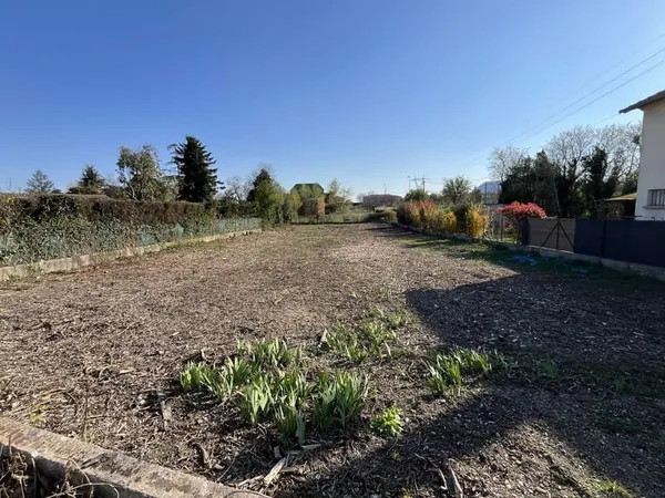 Terrain constructible de 1 000 m2 Libre de constructeur