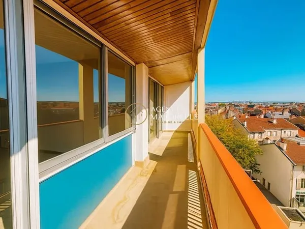 Appartement avec balcon dans une résidence avec ascenseur en centre ville de Nancy